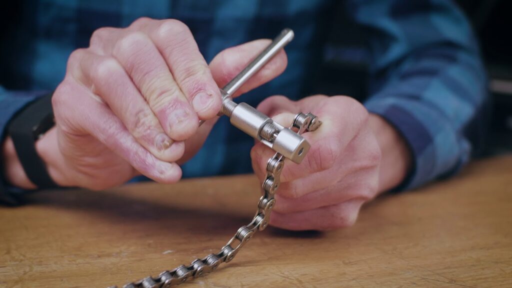 How Does a Bike Chain Tool Work