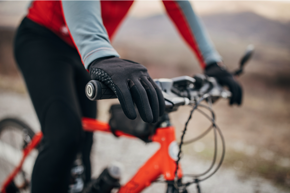 Best Bicycle Gloves for Numb Hands